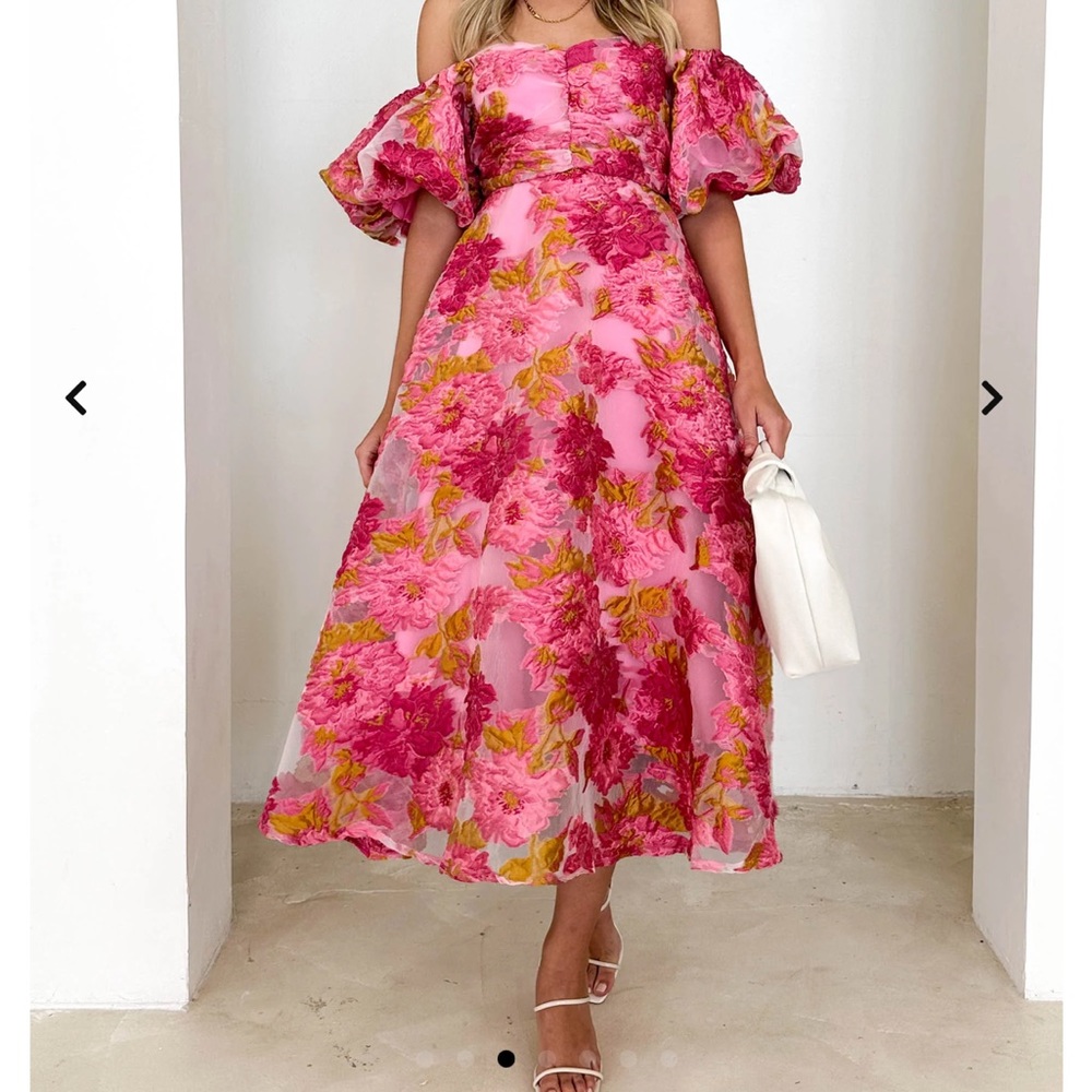 Gingham & Heels Floral Print Dress worn once for pics